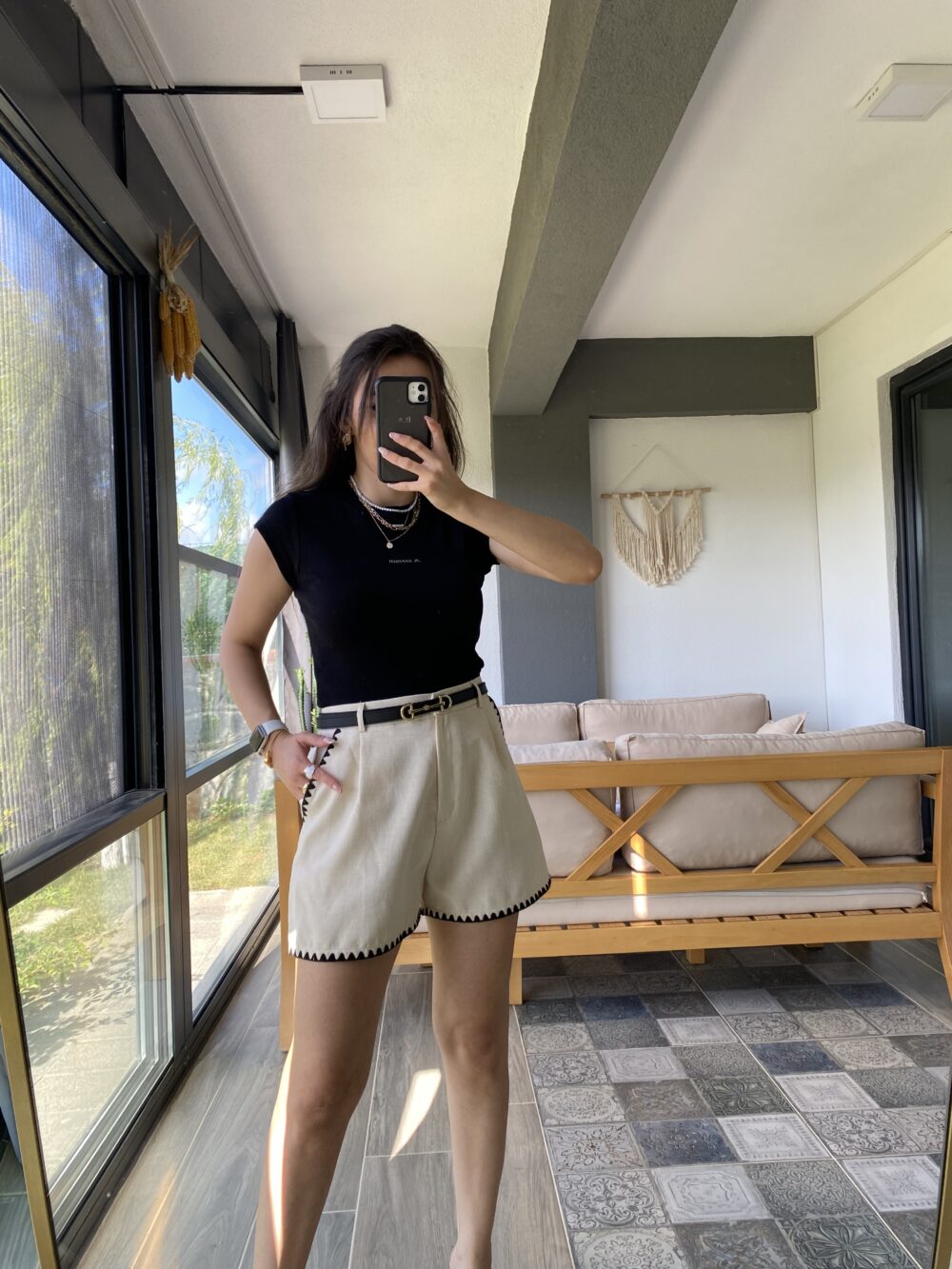 NAKIŞ DETAYLI ŞORT  BEJ