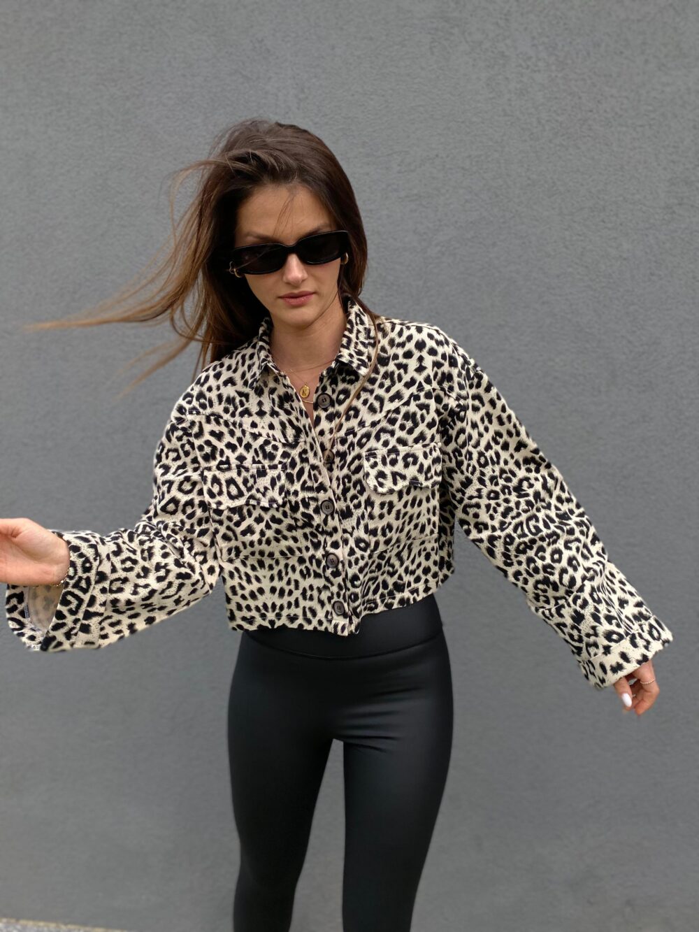 LEOPAR DESENLİ CROP CEKET - Görsel 2