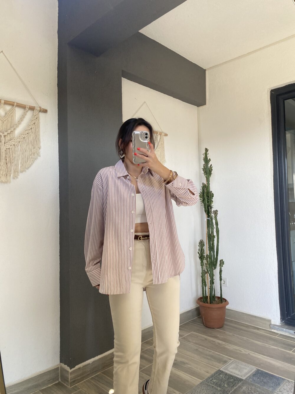 MARKA MODEL KAHVERENGİ BEYAZ ÇİZGİLİ GÖMLEK