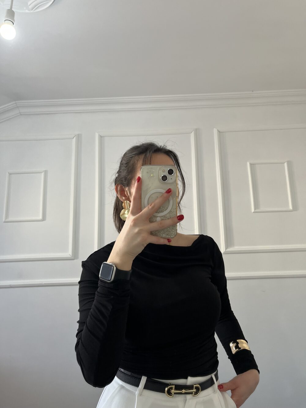 Marka Model Siyah Kayık Yaka Bluz - Görsel 2