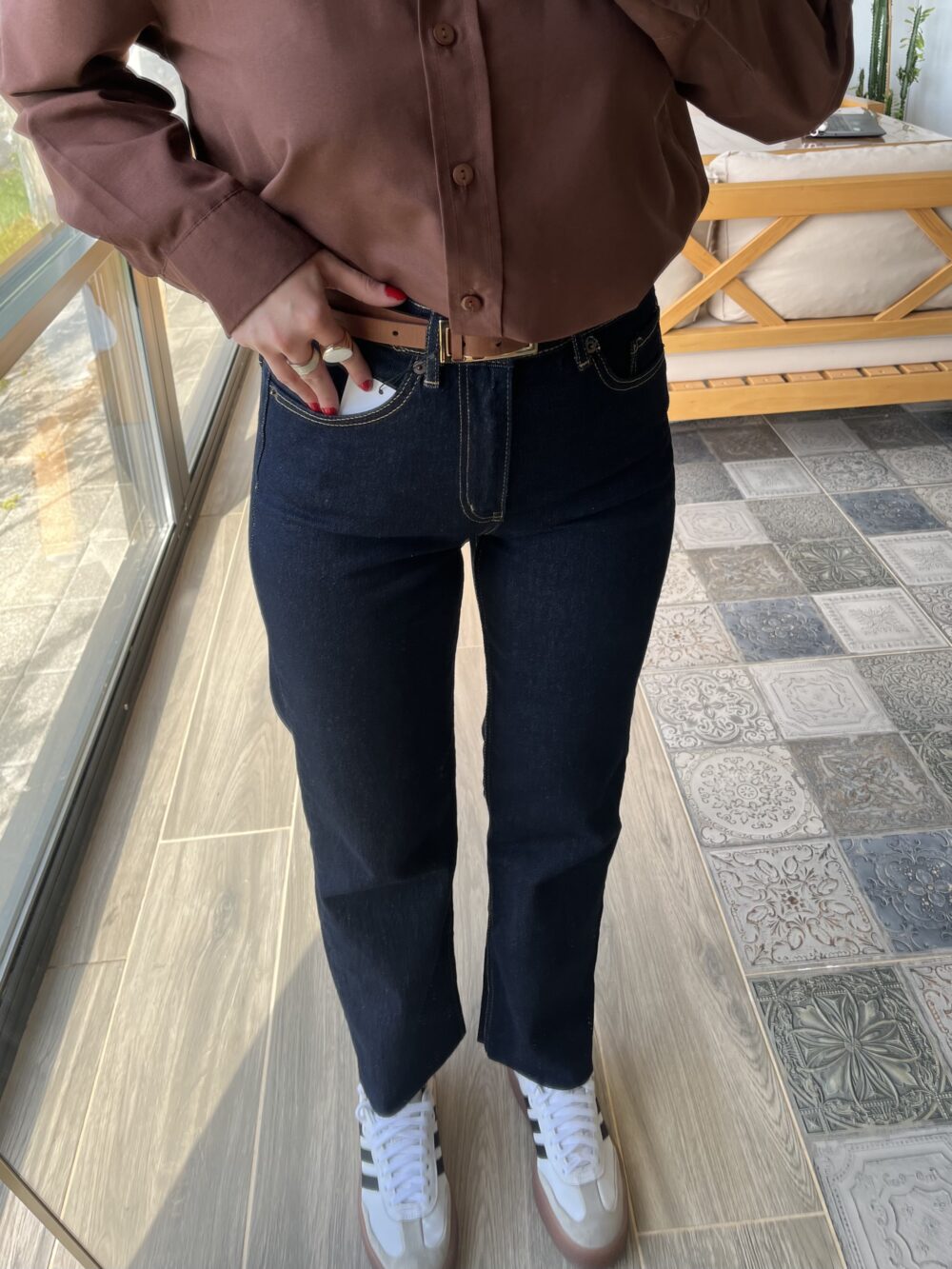 Boyfit Kesik Paça Lacivert Jean - Görsel 4