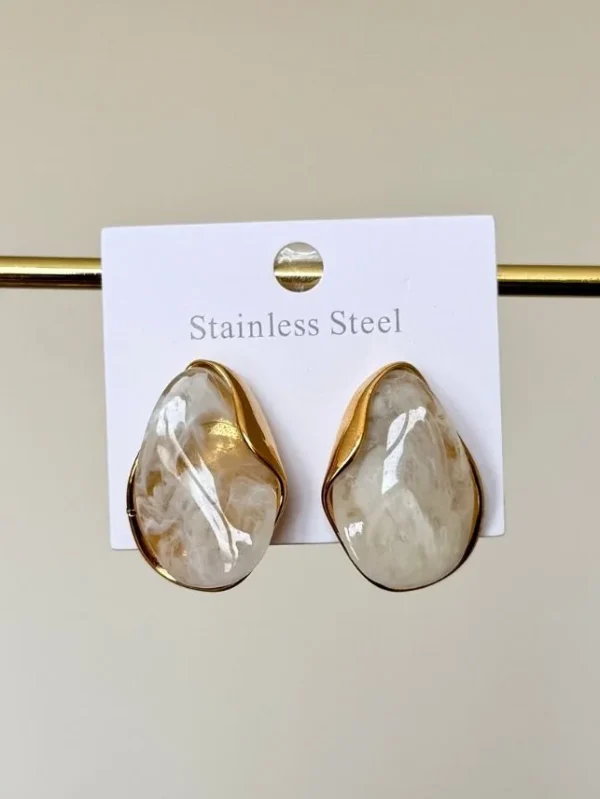 Çelik Damla Beyaz Mineli Küpe